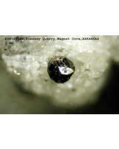 Kimzeyite xx; Kimzey Calcit Quarry, Magnet Cove, AR, USA; MM