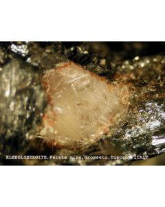 Klebelsbergite xx; Pereta Mine, Grosetto, Tuscany, Italy; MM