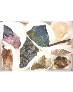 Tsumeb minerals from an old collection, 1 flat with 8 specimen