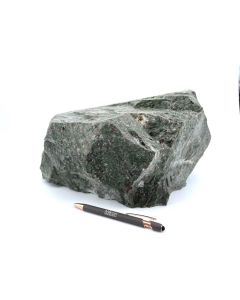 Eudialyt; Sweden, 20.4kg; very large cab, single piece