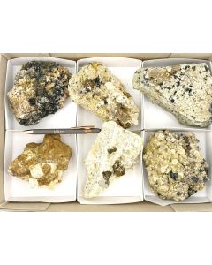 Aegirine xls, Siderite xls, Feldspar xls; Mt. Malosa, Zomba, Malawi; 1 unique flat (520)