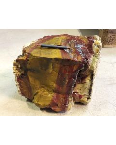 Fossilized (petrified) wood; Garut, Java, Indonesia; 33.1 kg on pallet; unique piece
