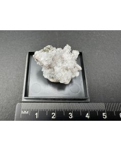 Bariyte, Pyrite xls; N'Chwaning II Mine, Kalahari Manganese Field, South Africa; Min; unique piece

