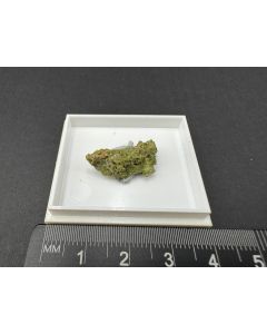 Cuprotungstit (xx); Crystal Peak, Sierra Co., CA, USA; MM; Einzelstück