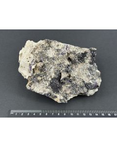 Fluorit xx; Steinbruch M&ouml;nchhof, Hoher Mei&szlig;ner, Hessen, Deutschland; HS; Einzelst&uuml;ck