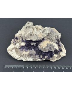 Fluorit xx; Steinbruch M&ouml;nchhof, Hoher Mei&szlig;ner, Hessen, Deutschland; HS; Einzelst&uuml;ck