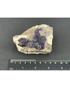 Fluorit xx; Steinbruch M&ouml;nchhof, Hoher Mei&szlig;ner, Hessen, Deutschland; NS; Einzelst&uuml;ck