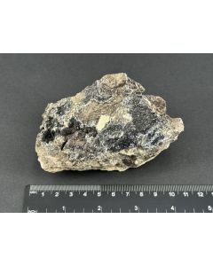 Fluorit xx; Steinbruch M&ouml;nchhof, Hoher Mei&szlig;ner, Hessen, Deutschland; NS; Einzelst&uuml;ck