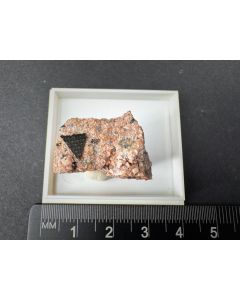 Gadolinit - (Y) xx, Bastn&auml;sit - (Ce) xx (TOP!!); Cuasso al Monte, Italien; KS; Einzelst&uuml;ck 
