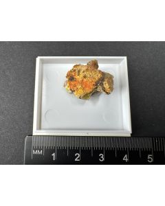 Fourmaierit, Guilleminit; Wölsendorf, Bayern, Deutschland; MM; Einzelstück