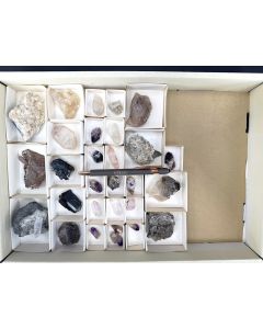 Namibia-Mix, Amethyst, Hyalite, etc. (UV-active!); Namibia; 1 lot; unique 