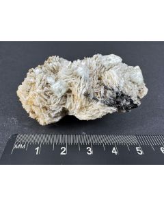 Hambergit xx; Shingus, Haramosh, Pakistan; NS; Einzelst&uuml;ck