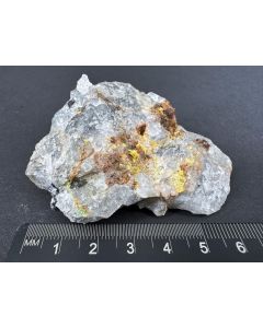 Ferrimolybdit xx; Rustler Mine, Utah, USA; NS; Einzelst&uuml;ck