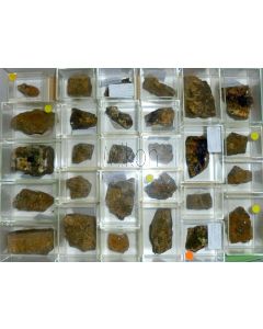 Gemischte Mineralien des Steinbruches Schmitt, Altenmittlau, Spessart, Hessen, D., 1 Partie mit 28 Stück.