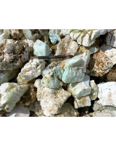 Opal, Mint Opal; grün, Sulawesi, Indonesien; 100 kg