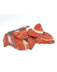 Jaspis; mit Quarz-Adern, rot, Südafrika; 1 kg