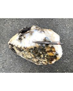 Opal; weiß, mit Dendriten, Java, Indonesien; 20,7 kg