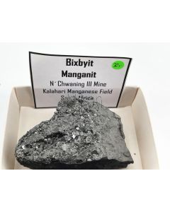 Bixbyit xx; N Chwaning Mine, Hotazel, Kuruman, Südafrika; NS