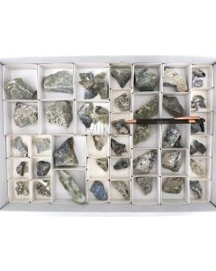 Fukalit, Spurrit violett, Parasibirskit, Oyelit; Fuka Mine, Takahashi, Japan; 1 Steige, Unikat 