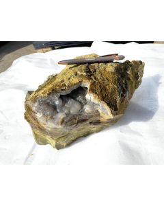 Fossiles (versteinertes) Holz mit Opal und Chalcedon (Calzedon); Garut, Java, Indonesien; Einzelstück, 10,2 kg