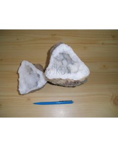 Quarz-Geoden (Quarzdruse, Quarzgeode); ca. 15-25 cm, offen, Midelt, Marokko; 1 Stück