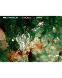 Annabergit xx; Km 3 Mine, Laurion, Griechenland; NS