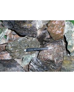 Zussmanit; Laytonville Quarry, Mendocino Co., CA, USA; NS