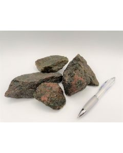 Eclogite; Weissenstein, Germany; 1 kg