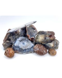 Agate, blue-gray; Jombo, Malawi; 1 kg