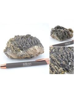 Chalkopyrit (Kupferkies) xx, Pyrit xx, Baryt; Bou Nahas, Alnif, Marokko, Gerd Tremmel Sammlung; HS