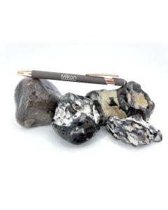 Feuerstein; schwarz, Heiligendamm, Bad Doberan, Ostsee, Deutschland; 1 kg