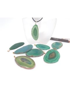 Achatscheibe; mit goldener Öse, grün, türkis, ca. 5-7cm; 1 Stück