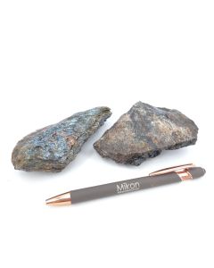 Attakolit (xx), Berlinit (xx); Vastana, Iron Mine, Schweden; NS