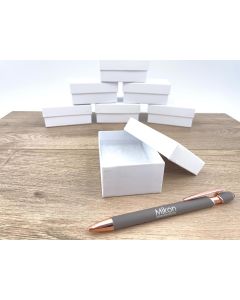 Stufenschachteln mit Deckel, SB 18 wl; mit weißer Baumwolleinlage; (Mineralien-Boxen) 36 Stück, 18 pro Steige, 2 Steigen