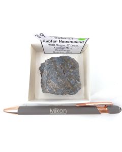 Defernite xln, Copper and Hausmannite; W90 Stope, 12 Level, Kombat Mine, Otaviberge, Namibia; Scab