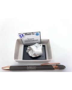 Allanit - (Ce) xx; Trimouns, Lucenac, Frankreich; KS (57)