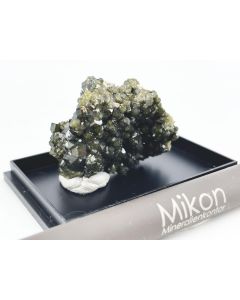 Andradit xx; Tubussis, Erongoberge, Namibia; KS