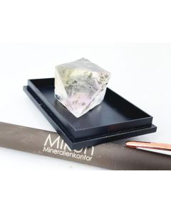 Fluorit X, Chalkopyrit xx; Cave in the Rocks, IL, USA; KS