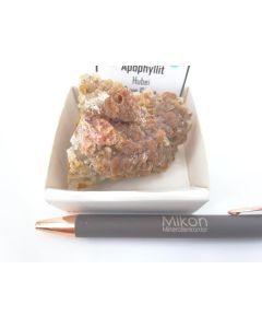 Inesit xx, Apophyllit xx; Hubei, Daye, China; Gerd Tremmel Sammlung; NS (358)