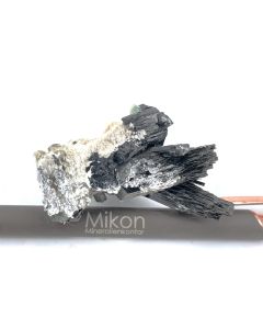 Schörl xx; Turmalin; Erongo Mtns., Usakos, Namibia; KS