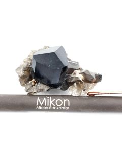 Schörl X; Turmalin; Erongo Mtns., Usakos, Namibia; KS