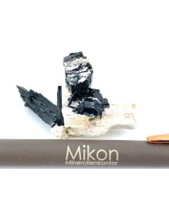 Schörl xx; Turmalin; Erongo Mtns., Usakos, Namibia; KS