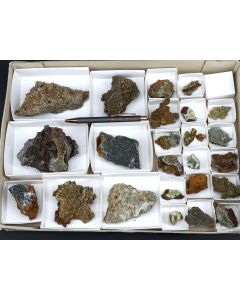 Adamite xls; UV-active; Mapimi, Mexico; 1 flat, unique