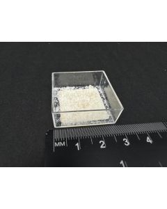 Shomiokit - (Y); Alluaiv, Lovozero, Kola, Rußland; Kapsel; Einzelstück