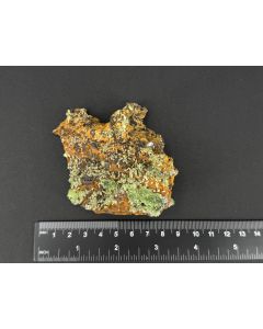 Smithsonite, Calcite, Rosasite xls; Barbara Mine, Laurion, Greece; Scab