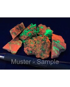 UV-Minerale; Franklin Furnace, Sussex Co., NJ, USA; 100 g