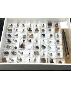 Wulfenit xx, Mimetesit xx; Mina Ojuela, Durango, Mexiko; 1 Halbformat Steige; Unikat