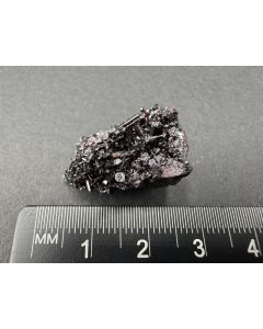 Manganvesuvian xx; N'Chwaning II Mine, Kalahari Manganese Field, S&uuml;dafrika; MM; Einzelst&uuml;ck