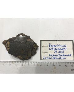 Uraninit - Anschliff; Jugendschacht, Schneckenstein, Sachsen, Deutschland; NS; Einzelst&uuml;ck