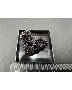 Manganvesuvian xx; N'Chwaning II Mine, Kalahari Manganese Field, S&uuml;dafrika; MM; Einzelst&uuml;ck